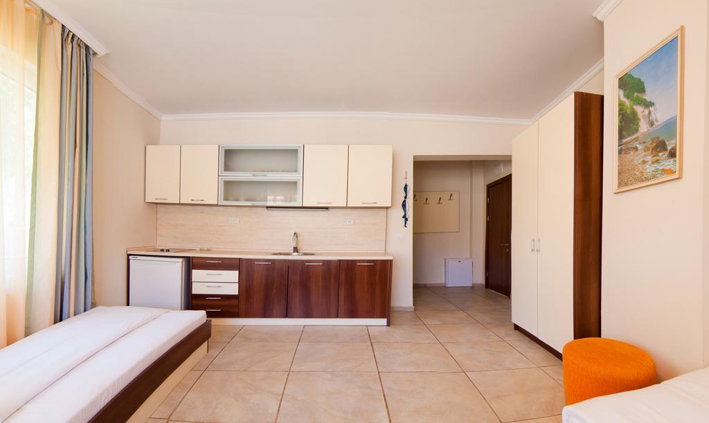 Guest House Hiora Ahtopol Exterior foto